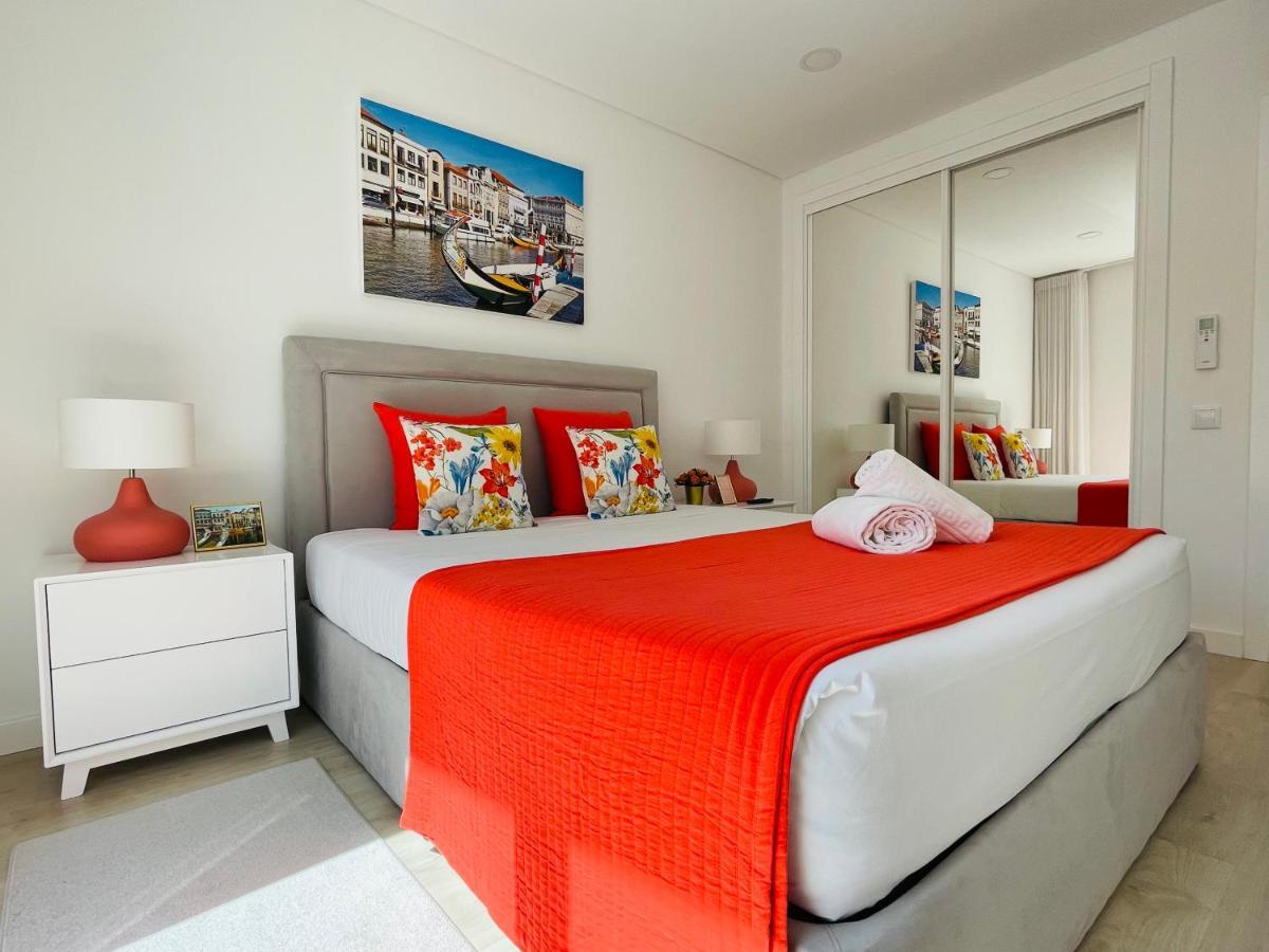 Central Tiled Apartment Aveiro Kültér fotó